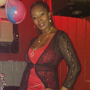 Meet your Posher, Sharon